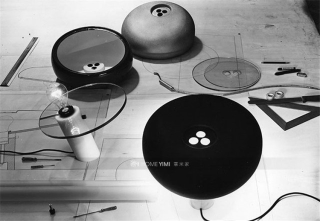 snoopy-limited.edition-table-a-pg-castiglioni-flos-F6381030-product-life-04-720x498 拷贝.jpg