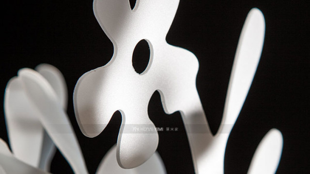 Fiorella_Suspension_White_Detail-05_slider.jpg