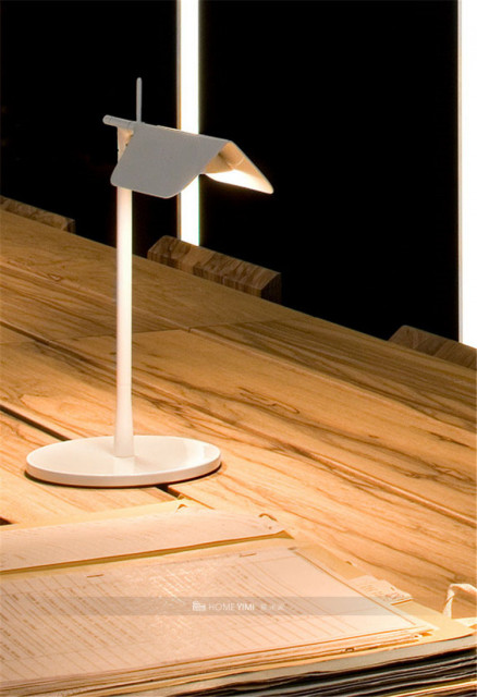 tab-table-barber-osgerby-flos-F65600-product-life-02-571X835 拷贝.jpg