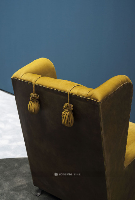 Pochette_poltrona_02.jpg