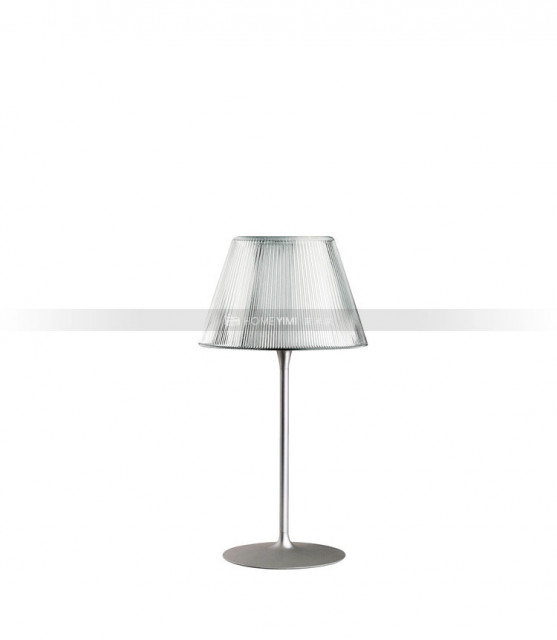 romeo-moon-table-starck-flos-F6107000-product-still-life-big 拷贝.jpg