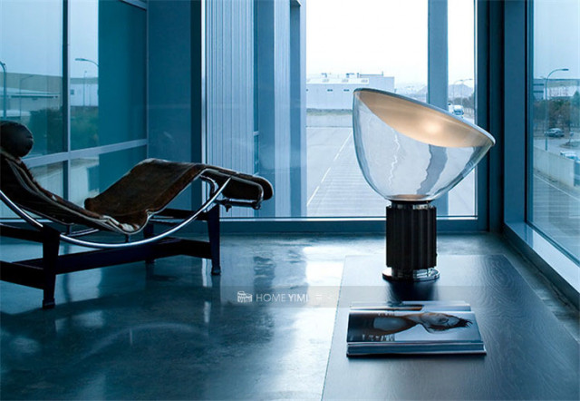 taccia-table-a-pg-castiglioni-flos-F66020-product-life-03-720x498 拷贝.jpg