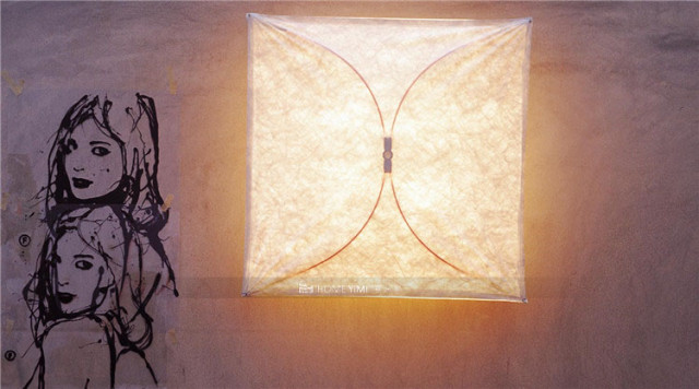 ariette-ceiling-wall-1-2-3-scarpa-flos-F04000-product-life-01-1440x802-1 拷贝.jpg