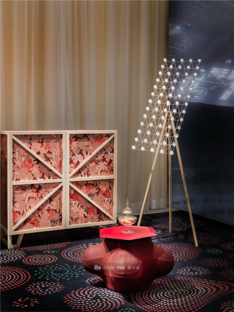 moooi_milan_2016_b0001321-300dpi-by-andrew-meredith-for-web-moooi 拷贝.jpg