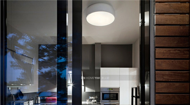 smithfield-ceiling-wall-morrison-flos-F13620-product-life-01-1440X802 拷贝.jpg